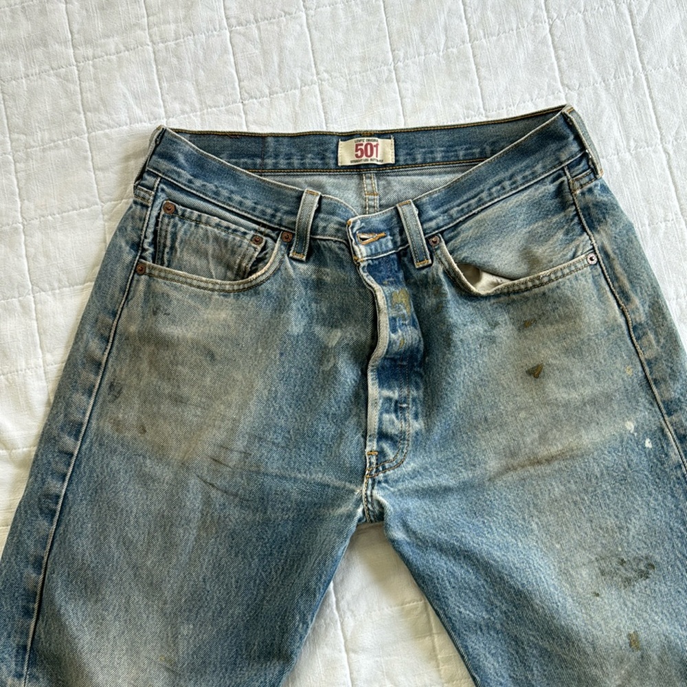 Vintage Levi Jeans - 501 - paint splattered